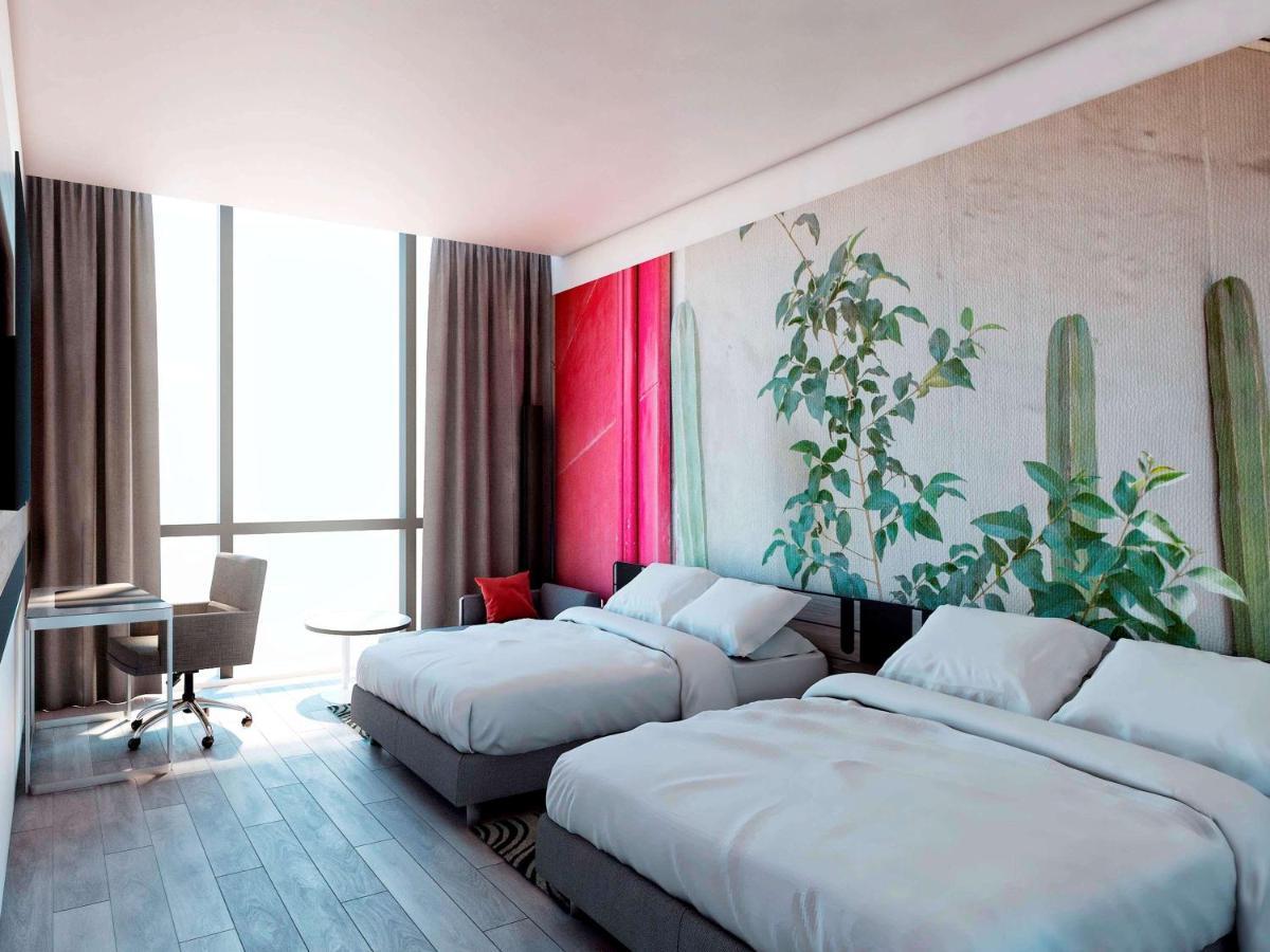 Novotel Mexico City Toreo Екстериор снимка