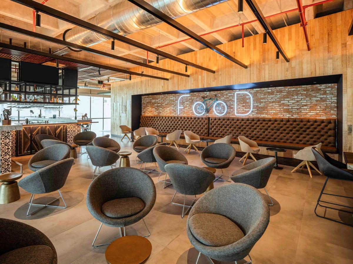 Novotel Mexico City Toreo Екстериор снимка
