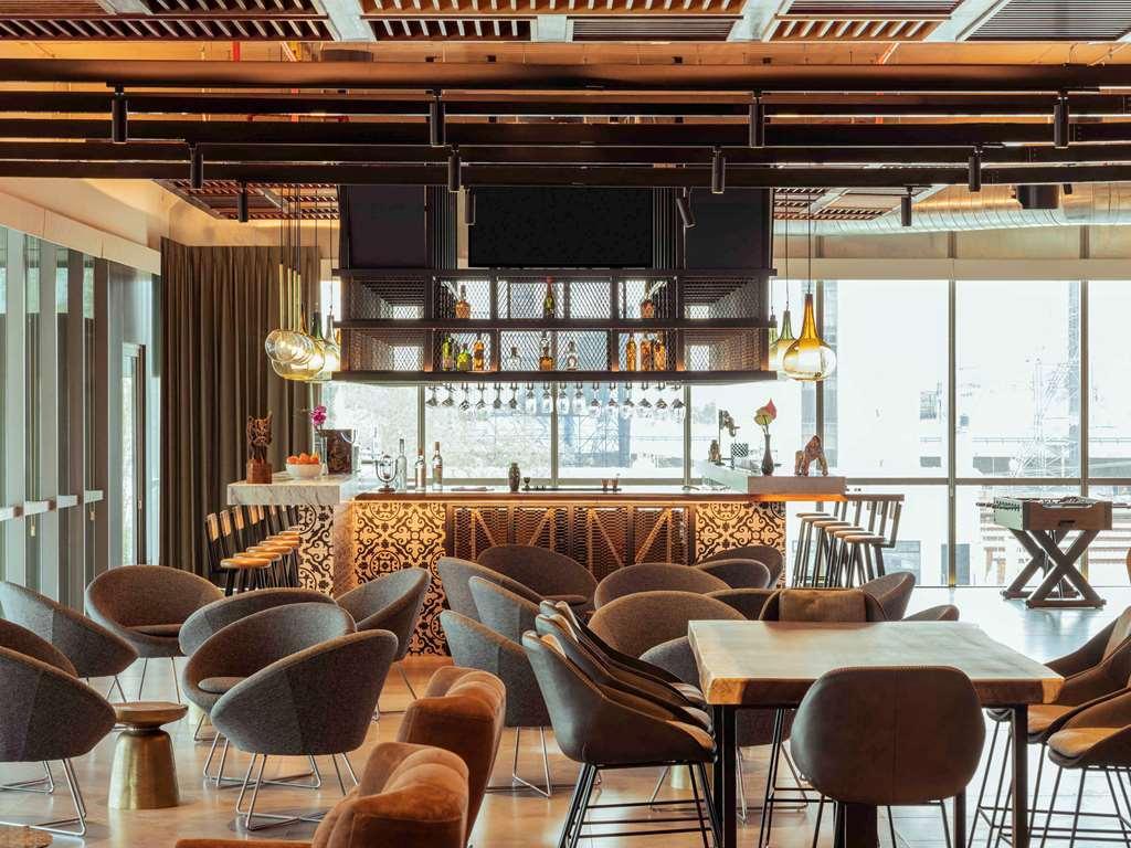 Novotel Mexico City Toreo Екстериор снимка
