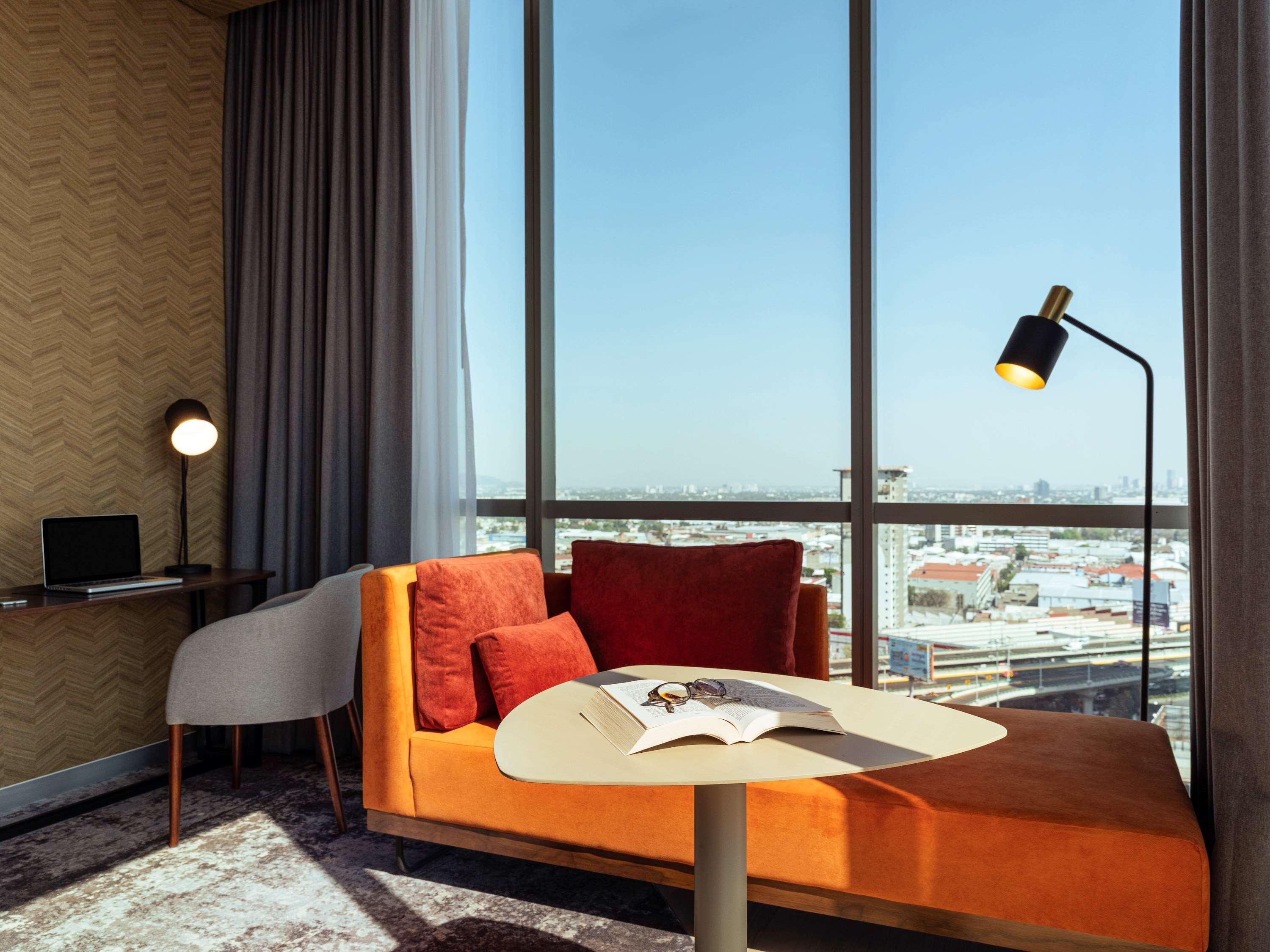 Novotel Mexico City Toreo Екстериор снимка